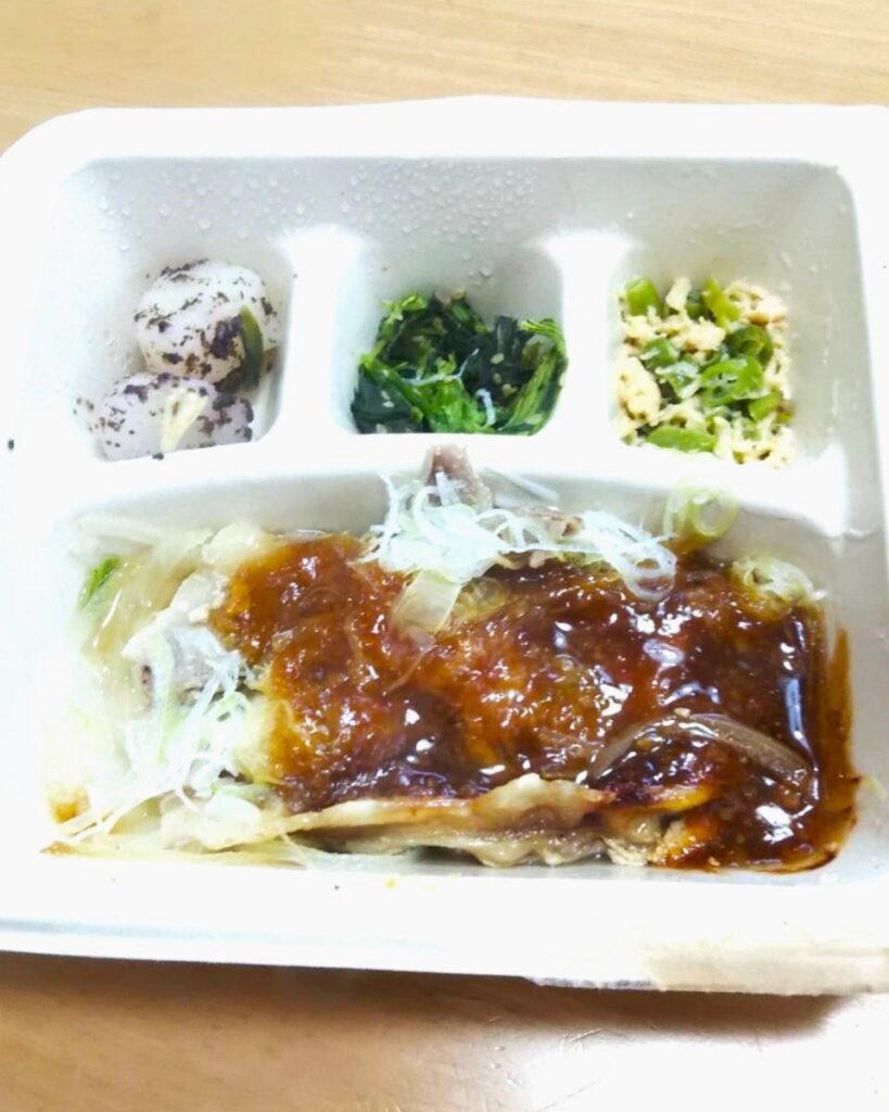 ナッシュ・豚の生姜焼き(全体)
