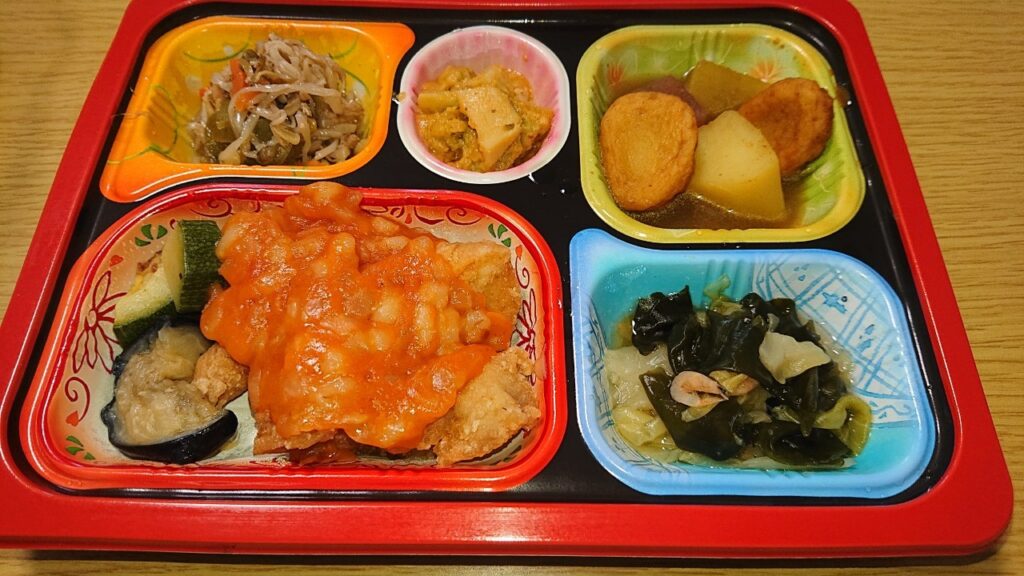 塩分ケア「チキンのもち麦入りトマトソース」の画像
