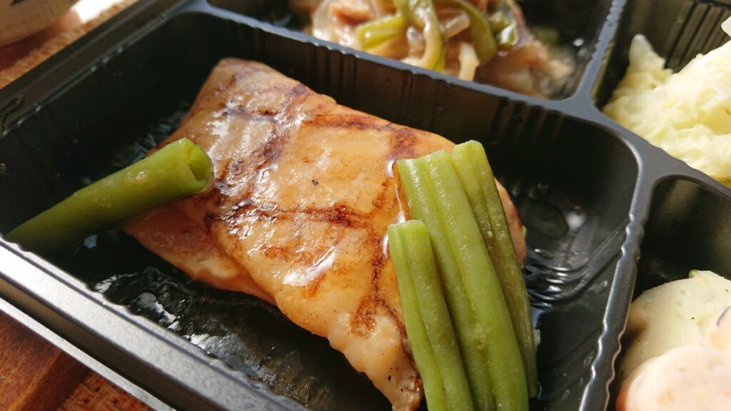 炭火焼きチキン(醤油ソース)