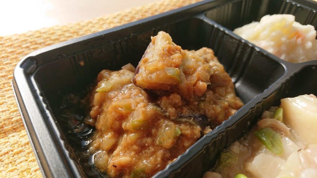 副菜の麻婆茄子は甘口でした。