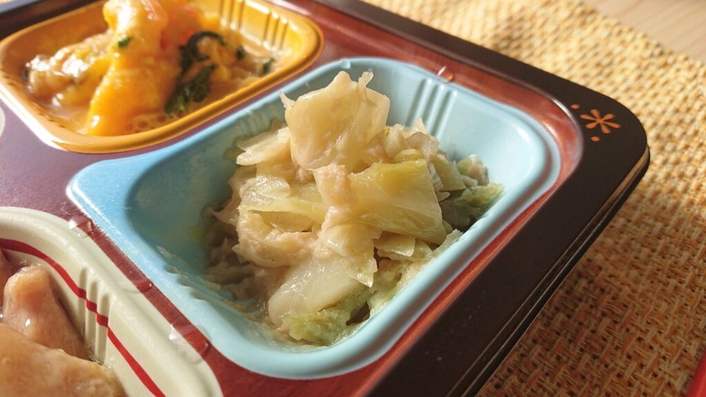 副菜①：キャベツとツナの炒め物