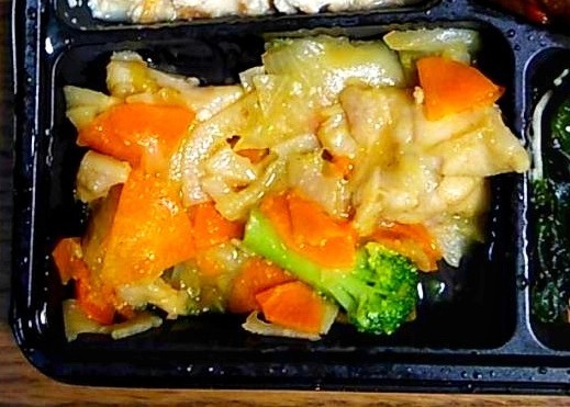 蓮根と鶏肉の煮物(カレー風味)の拡大画像
