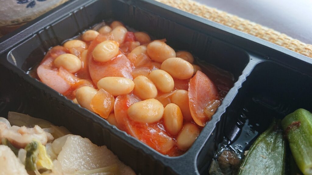 大豆とソーセージのトマト煮込みの画像