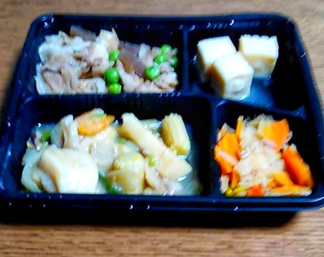 海鮮塩炒め弁当の画像