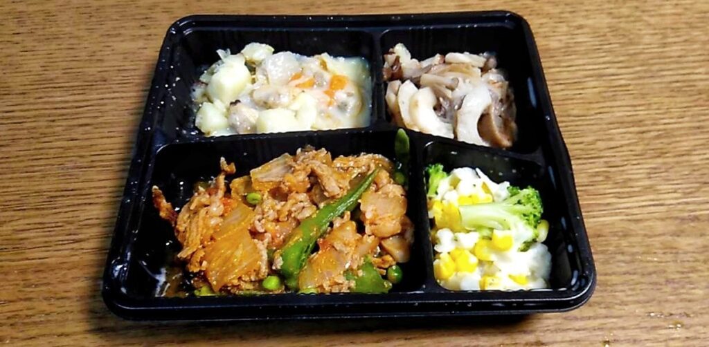 まごころケア食「牛肉のトマト煮弁当」の画像