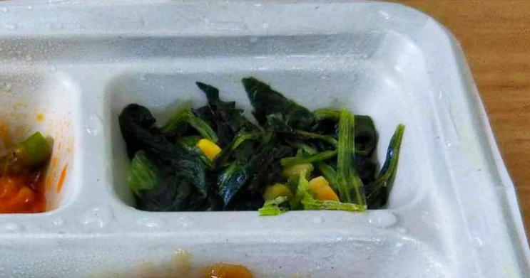 ほうれん草とコーンのバター炒め風の画像